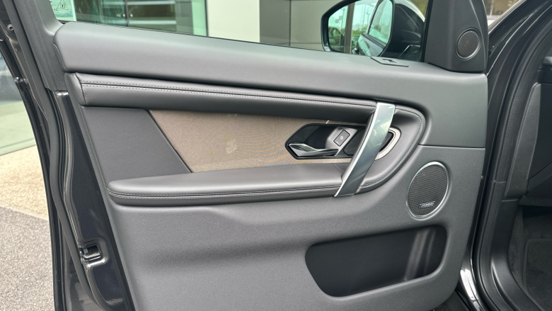 Land Rover Discovery Sport 1.5 P270e Metropolitan 5dr Auto [5 Seat] Station Wagon